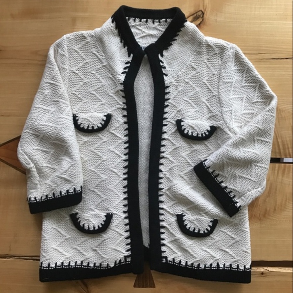 Cabi Socialite cardigan sweater cream black M 297